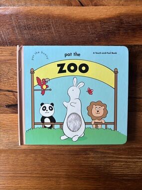 pat the zoo Touch-and-Feel Board Book - Blue
